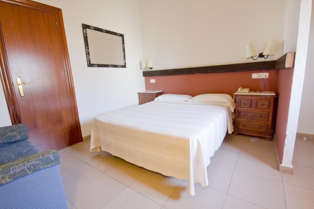 Hostal Nueva Andalucia Alcala de Guadaira Room photo