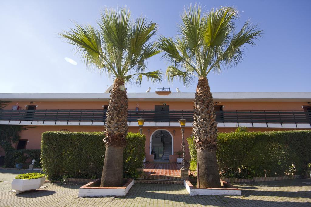 Hostal Nueva Andalucia Alcala de Guadaira Exterior photo